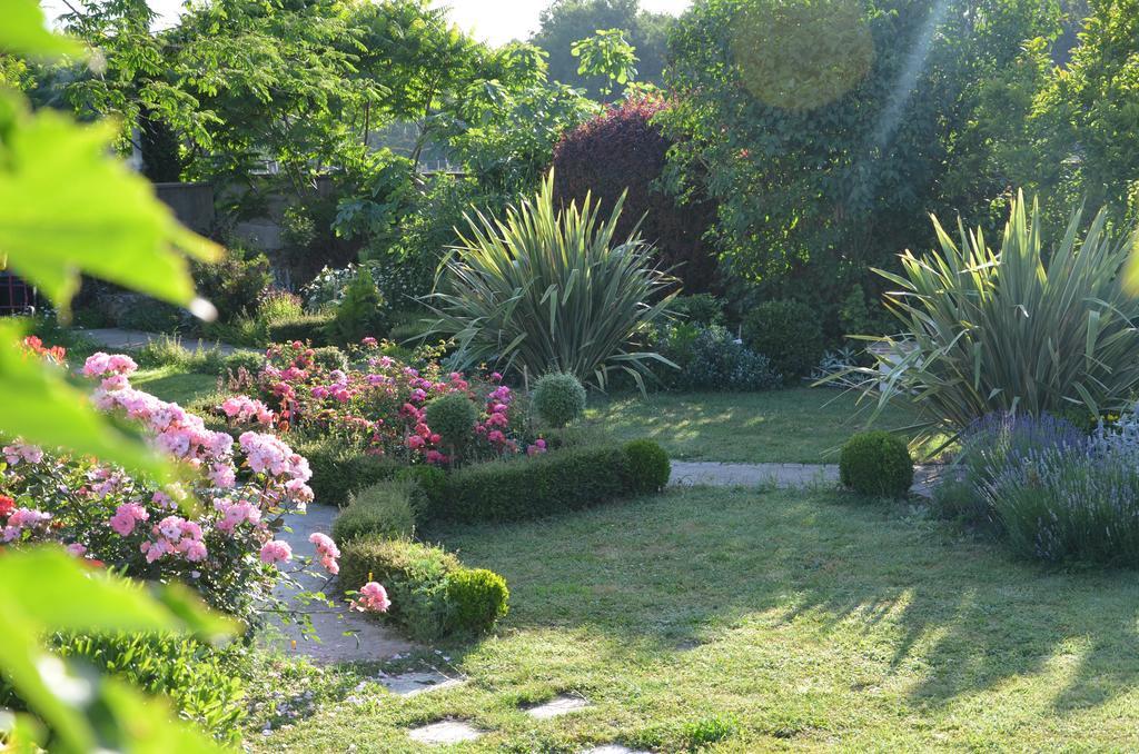 Jardin De Marceau Panzió Blasimon Kültér fotó